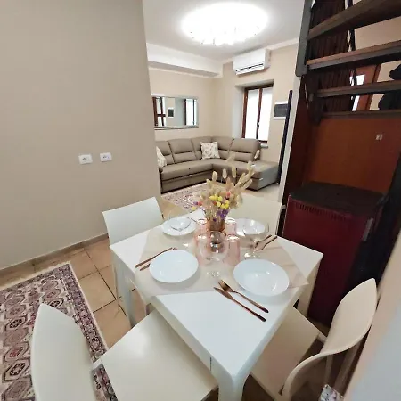 Apartman Casa Meghan Castelletto sopra Ticino